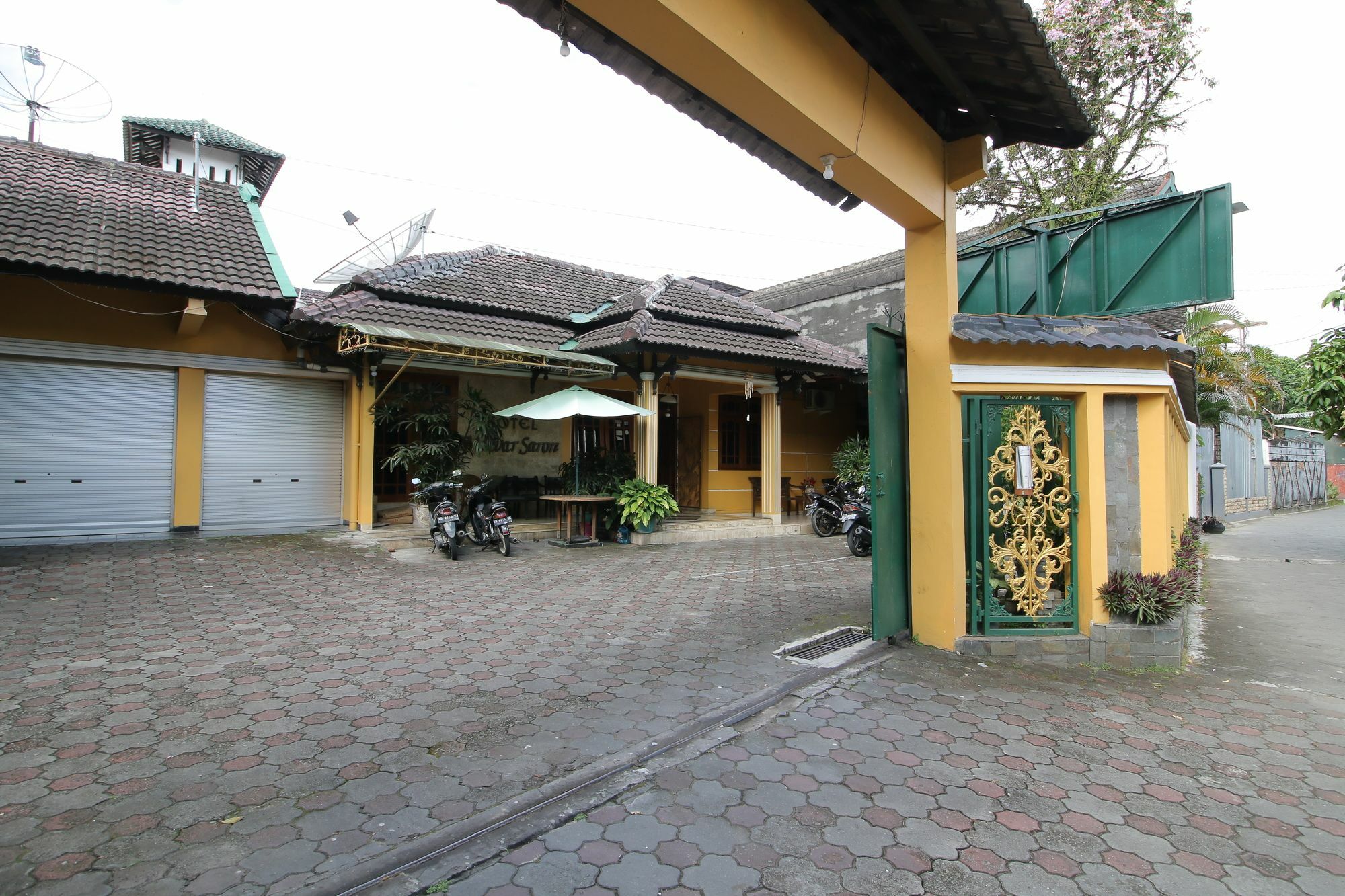Oyo 392 Hotel Mawar Saron Yogyakarta Eksteriør billede